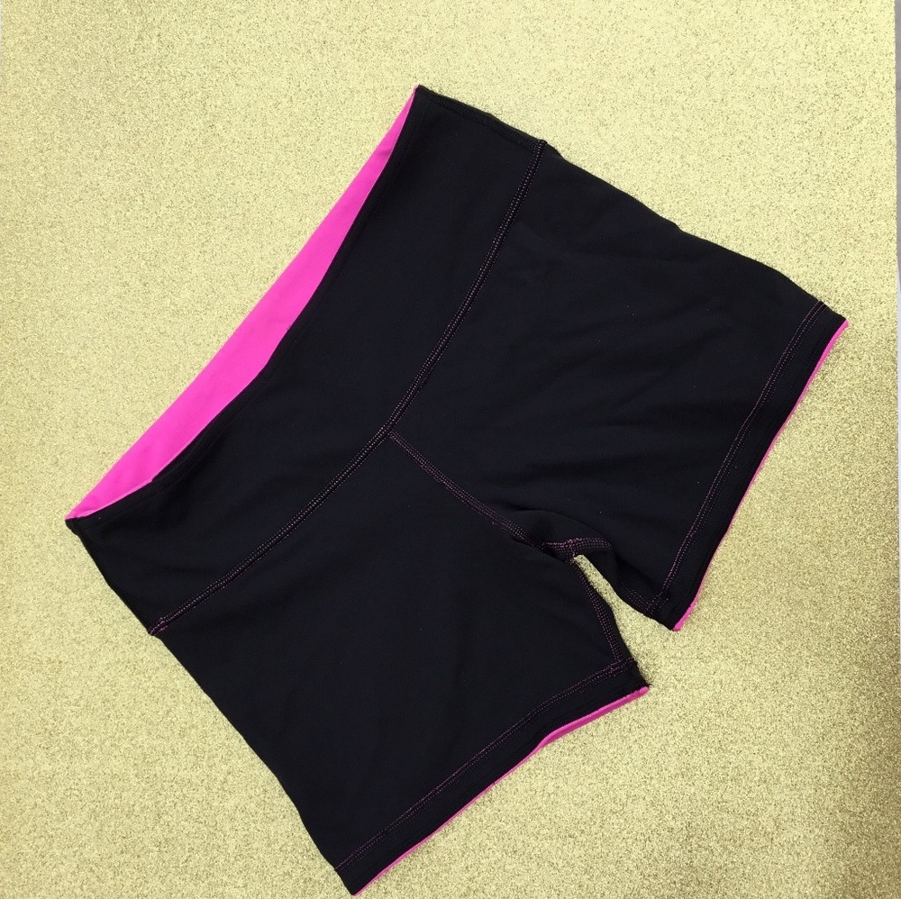 ⬇️$21 Lululemon Reversible Spandex Shorts